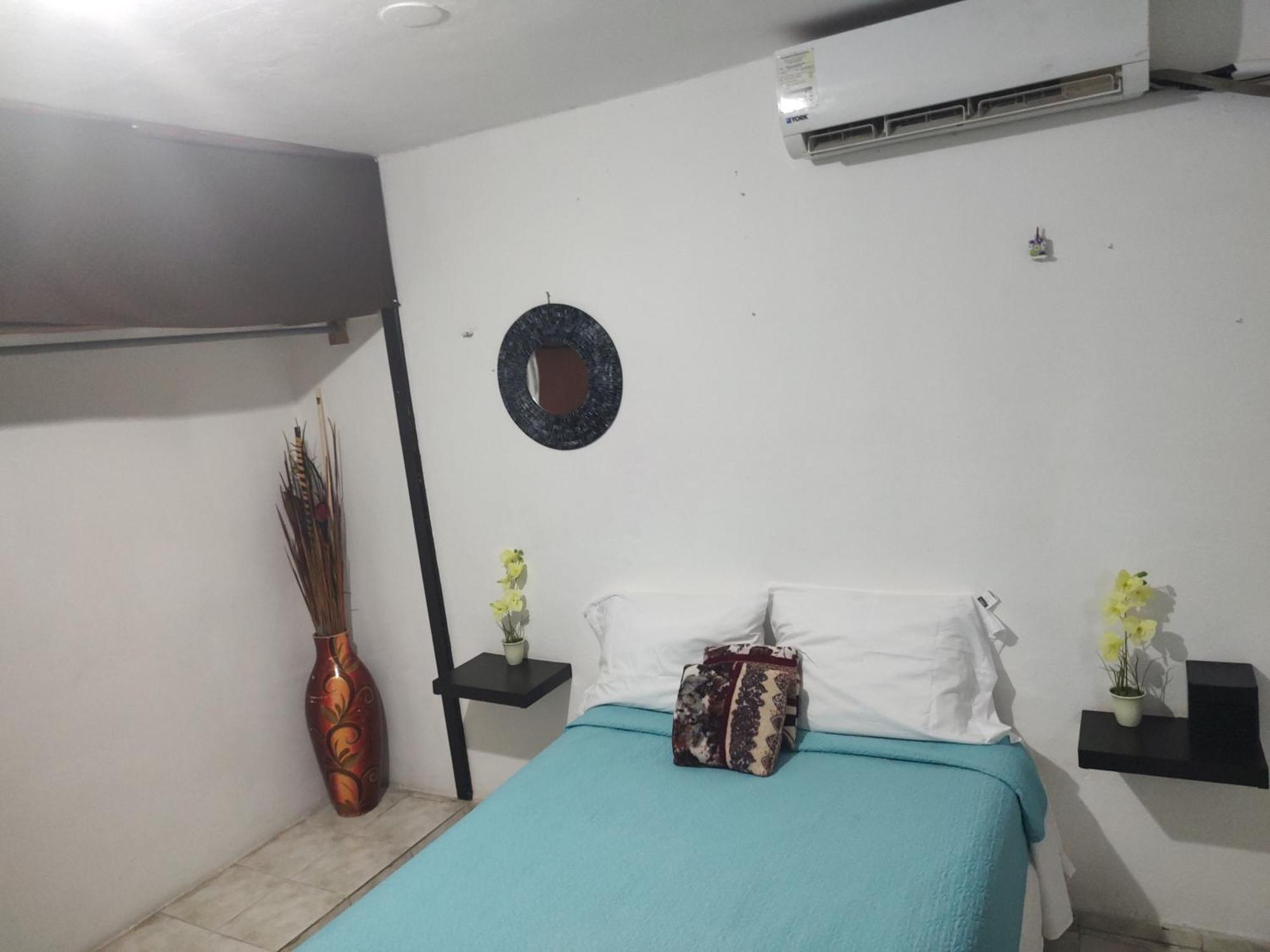 La Casa Jorge & Marvin Hotel Cancun Room photo